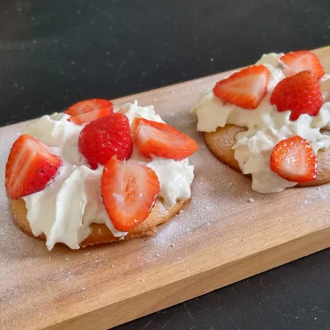 Mini versierde eierkoekjes