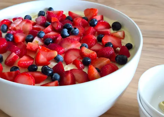 Rood fruit tiramisu